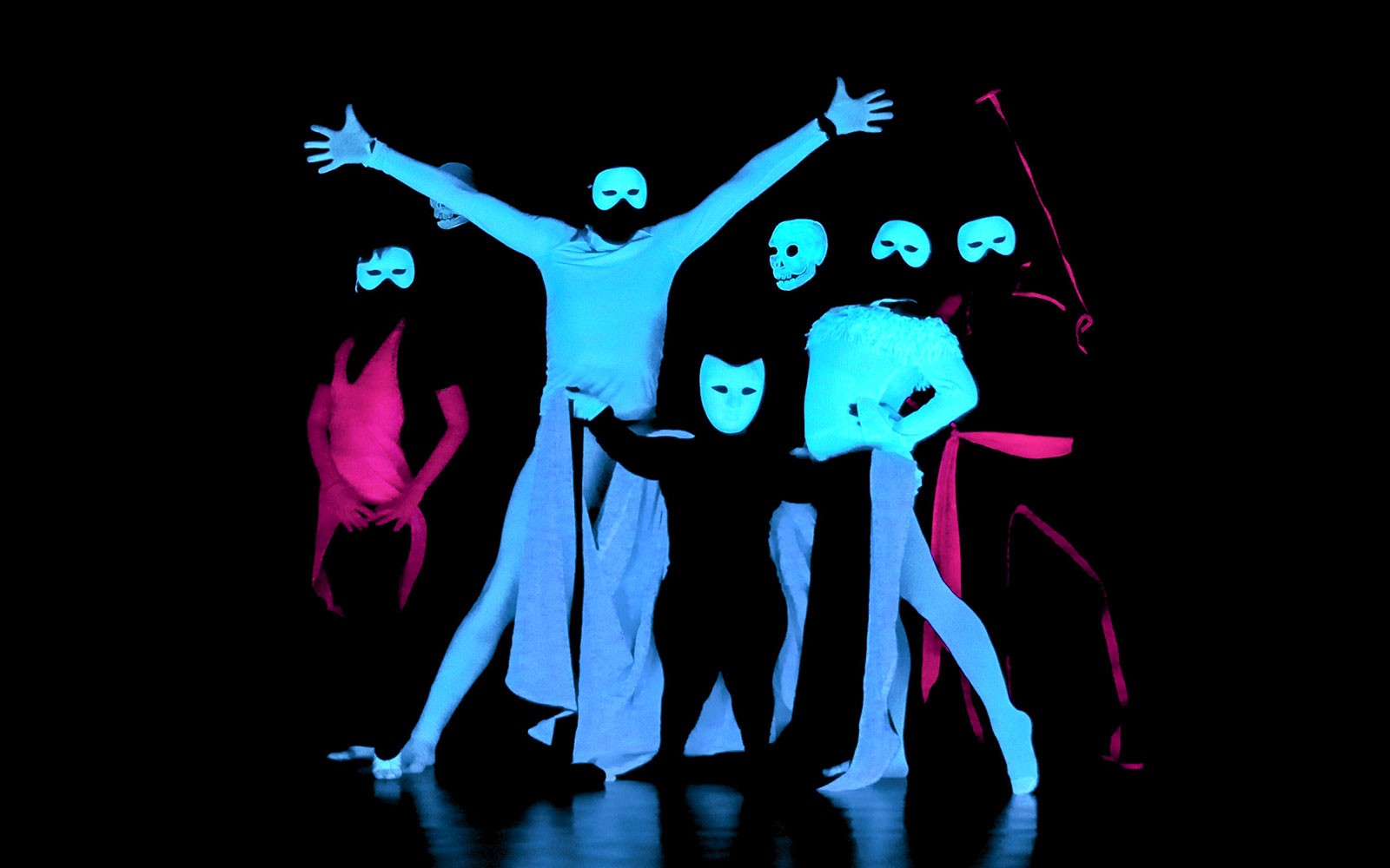 Images of Love Black Light Theater Show Tickets — gallery 2