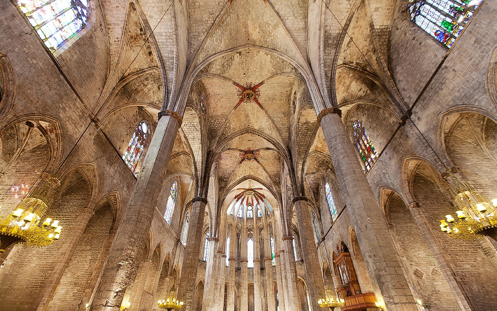 Skip-the-Line Guided Tour of Santa Maria del Mar Interior — gallery 3