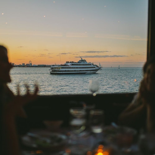 Chicago: Premier Dinner Cruise on Lake Michigan — gallery 1