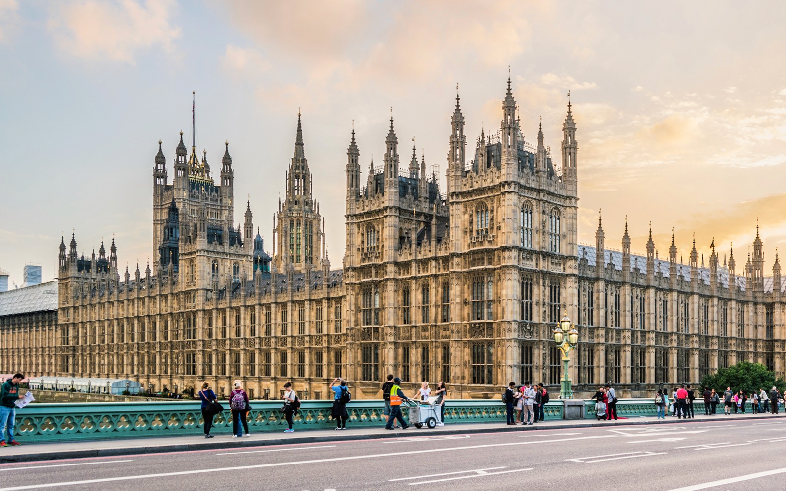 London Gatwick Airport Private Transfer — gallery 2