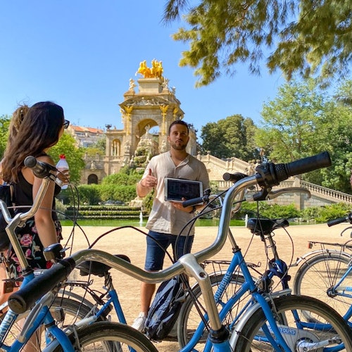 Barcelona: Private Bike Tour from Gaudi Houses to Barceloneta — gallery 2