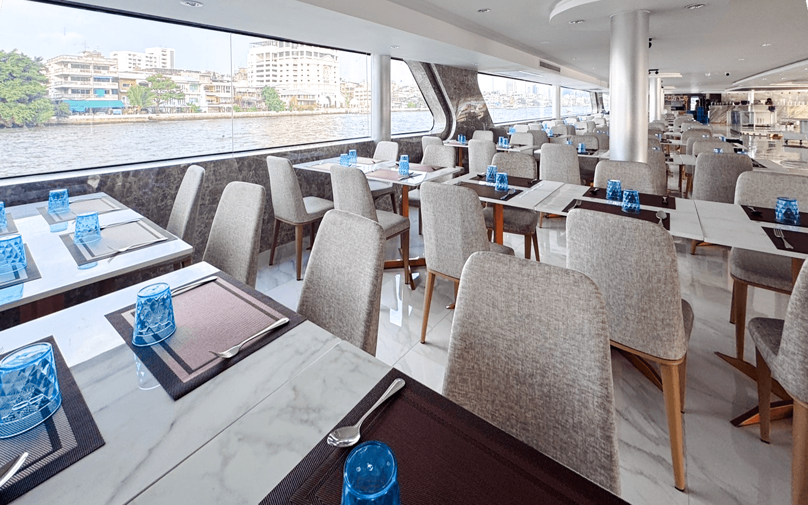 The Luxury White Dinner Cruise at ICONSIAM