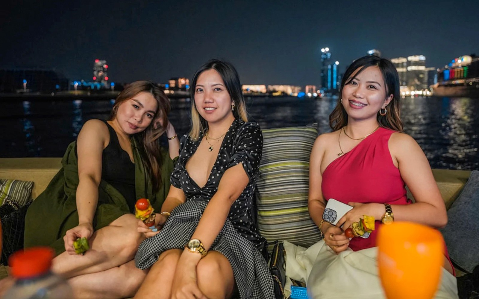 From Dubai Marina: 4-Hour Night Party Yacht Cruise with BBQ, DJ & Unlimited Beverages — gallery 4