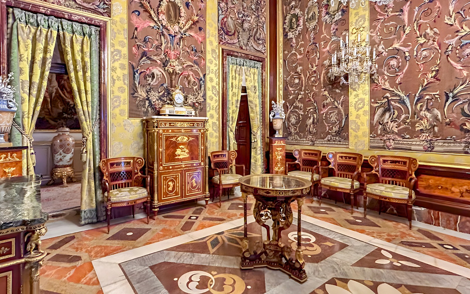 Royal Palace of Madrid Skip-the-Line Guided Tour
