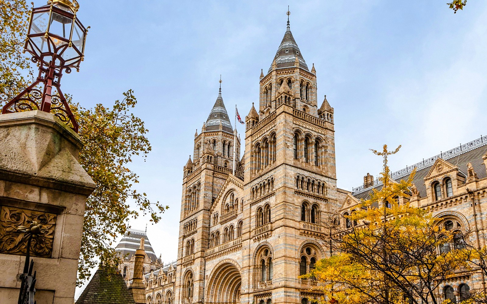 Natural History Museum Reserved Entry Ticket & Audio Tour — portrait