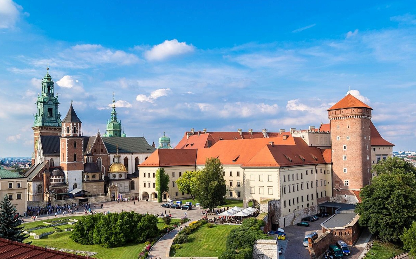 Old Town Sightseeing by Golf Cart & Wawel Castle Guided Tour