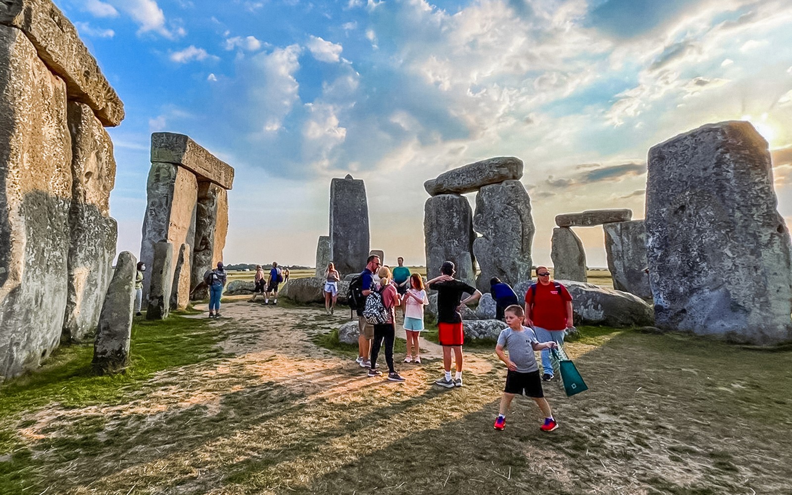 From London: Stonehenge and Windsor Day Trip