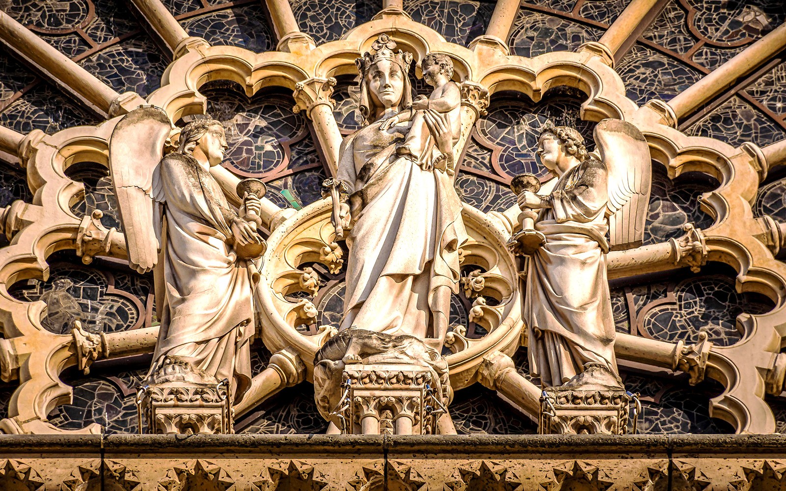 Notre-Dame Exterior Guided Tour with Free Entry — gallery 1