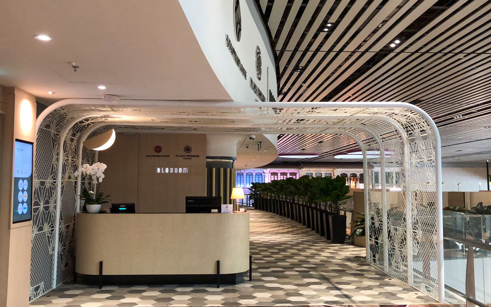 BLOSSOM by SATS & Plaza Premium Lounge at Singapore Changi Airport (Terminal 4) — gallery 1