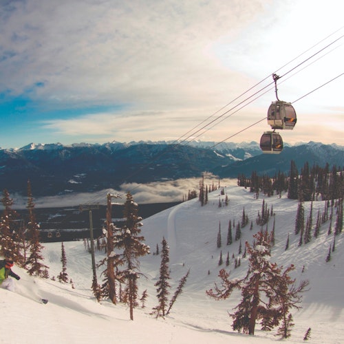 Kicking Horse Mountain Resort: Powder Express Shuttle from Banff + Ski Lift Pass — gallery 3
