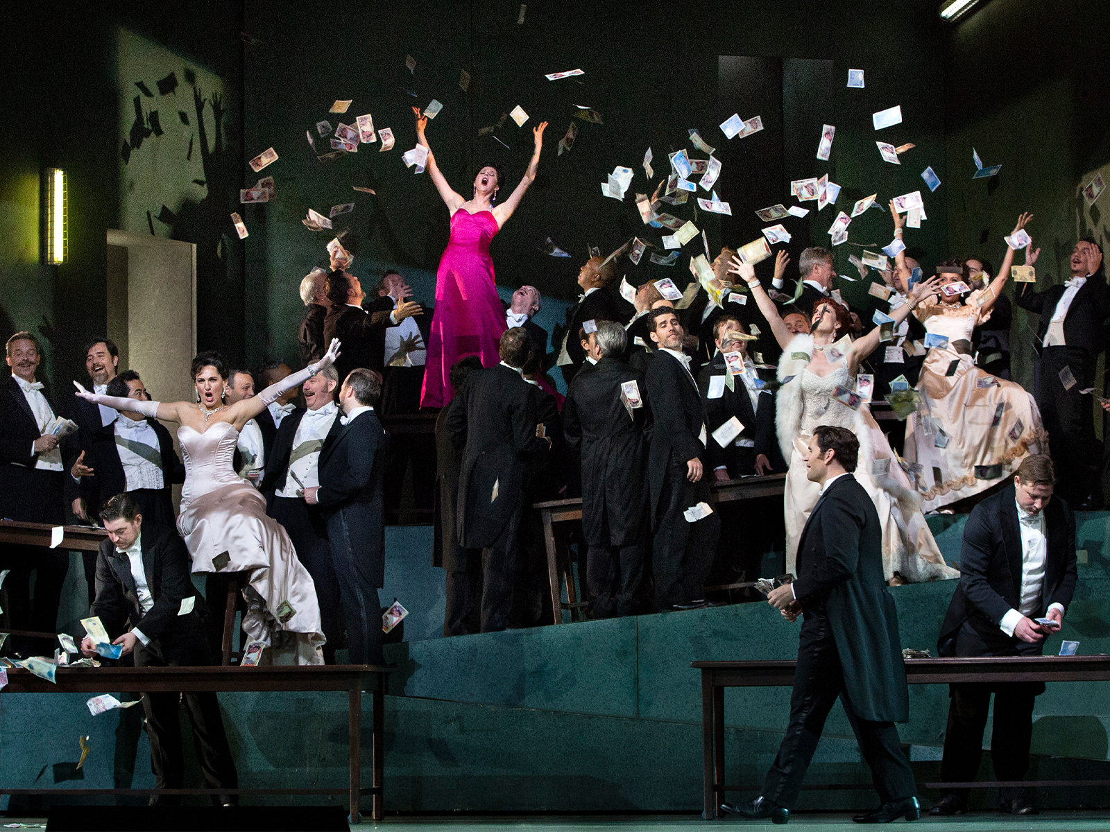 Manon visitor view at Metropolitan Opera House