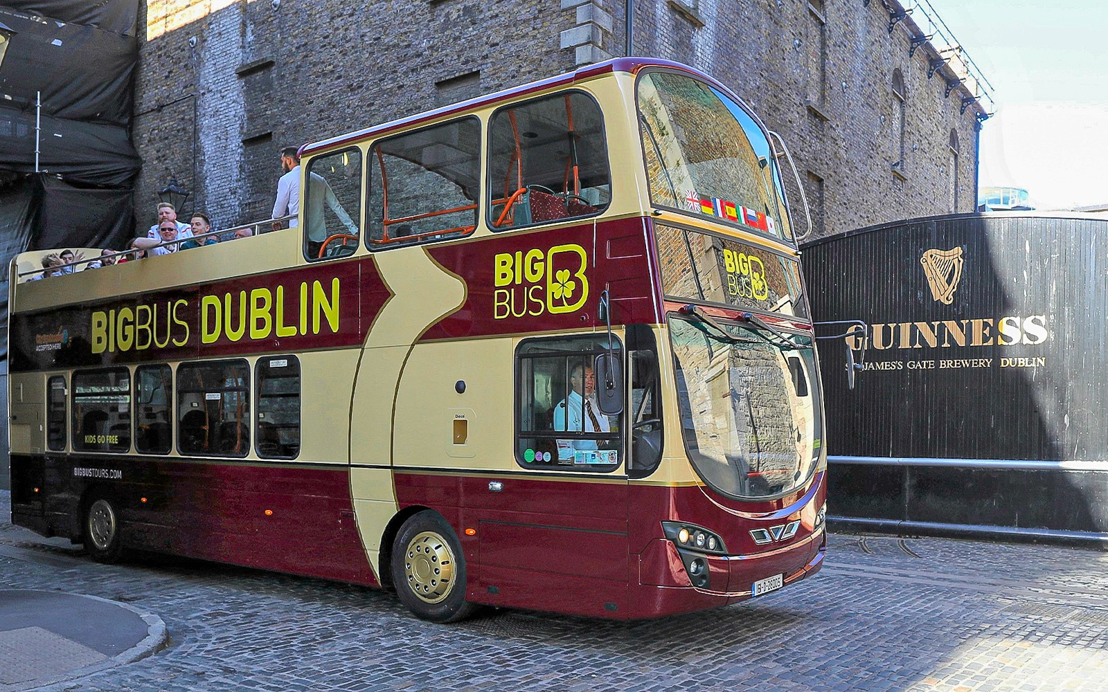 Combo: Dublin Hop-on Hop-off Bus Tour + Guinness Storehouse & Gravity Bar Tickets — mobile