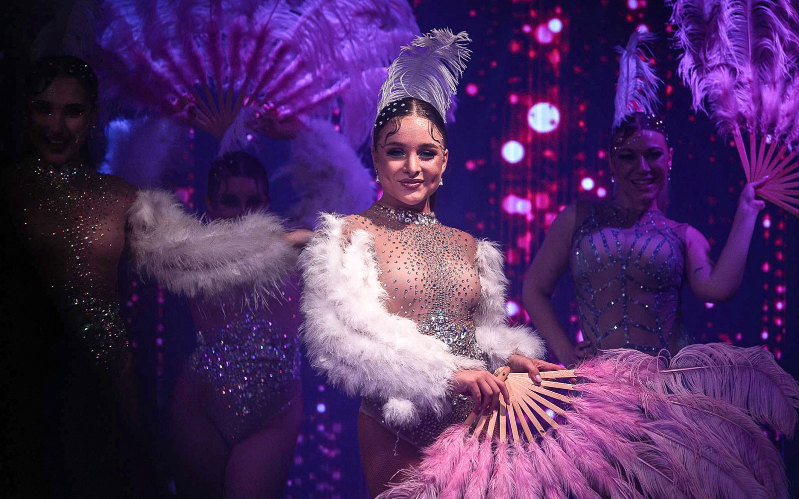 Prague Cabaret Show Tickets with 4-Course Dinner — gallery 1