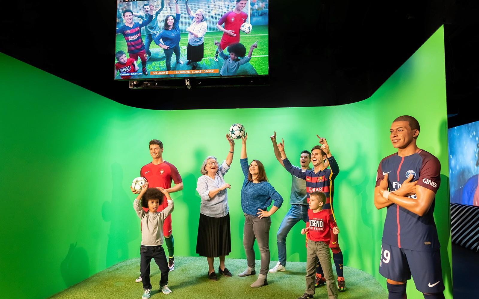 Grévin Wax Museum Family Tickets — gallery 3