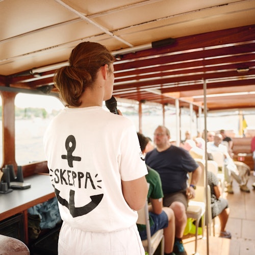 Stockholm: Guided Archipelago Wooden Boat Tour