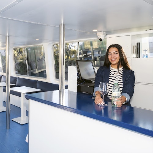 Seville: Boat Cruise + 5-Course Lunch or Dinner + Unlimited Drinks — gallery 2