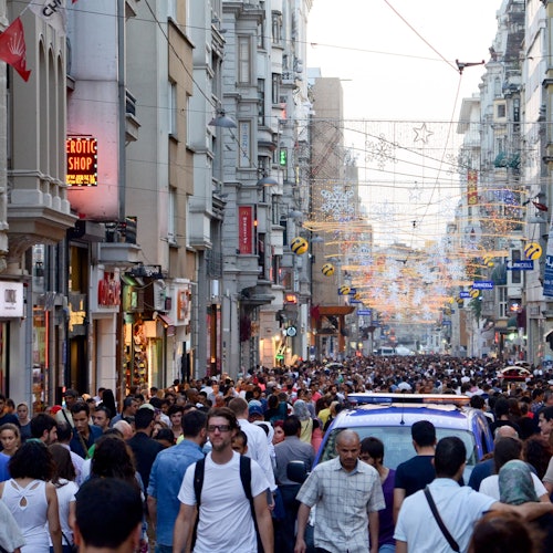 Galata Tower & Bridge, Spice Bazaar, Fener & Balat: Half-day Guided Walking Tour — gallery 4