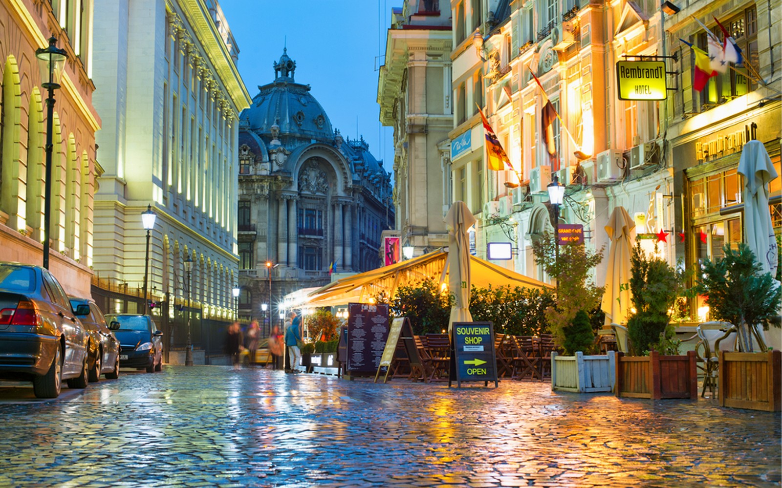 Romania: Visiting Bucharest on a Private City Sightseeing Tour — gallery 1