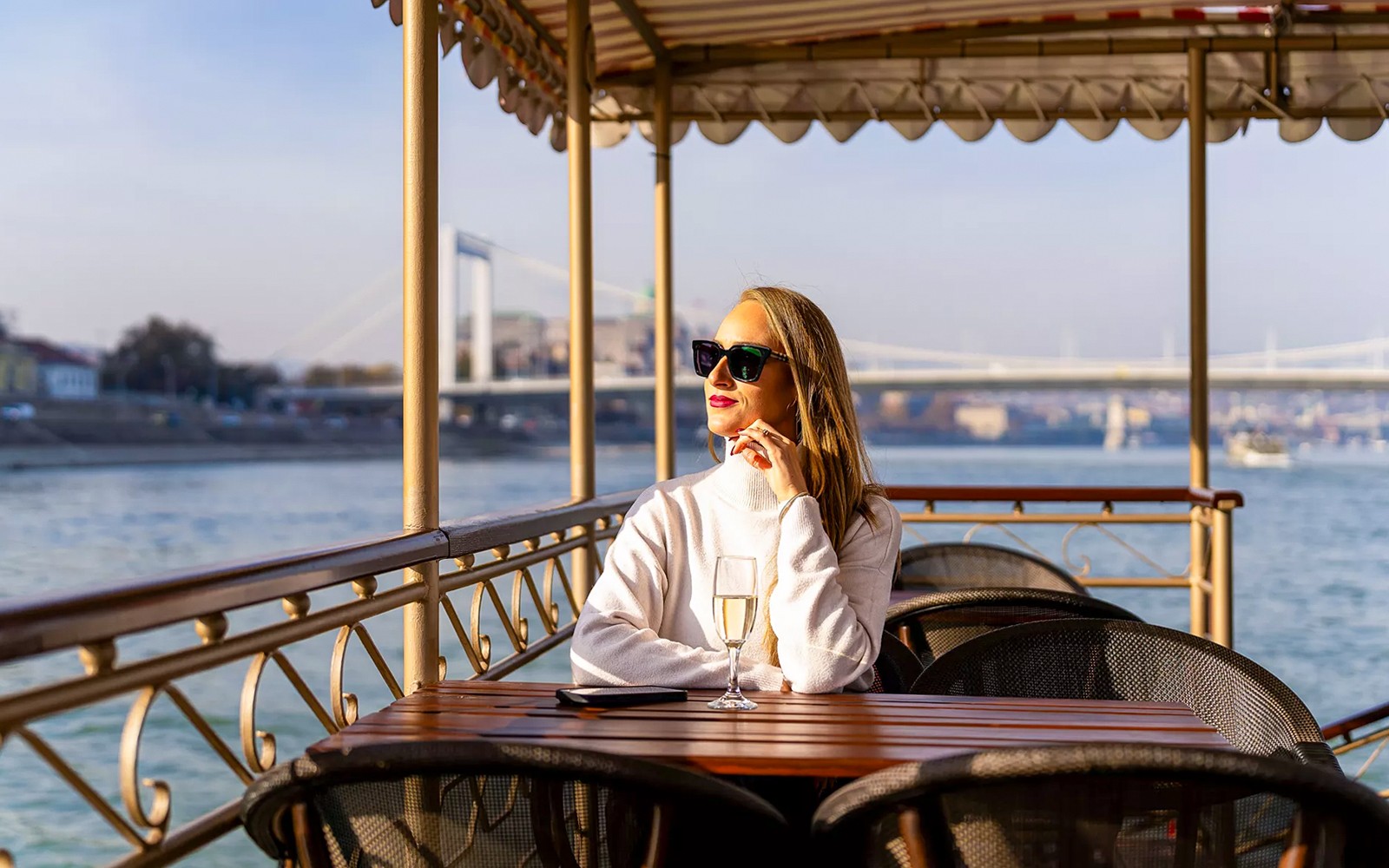 Budapest Danube River Cruise in a Historic Paddle Steamer — gallery 3