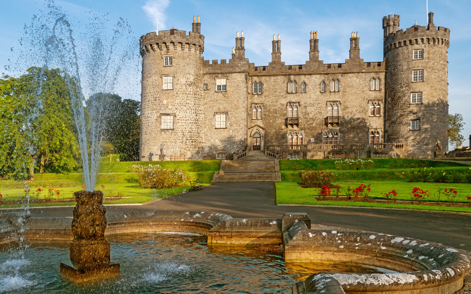 From Dublin: Glendalough, Wicklow, and Kilkenny with Sheepdog Trails Full-Day Trip — mobile