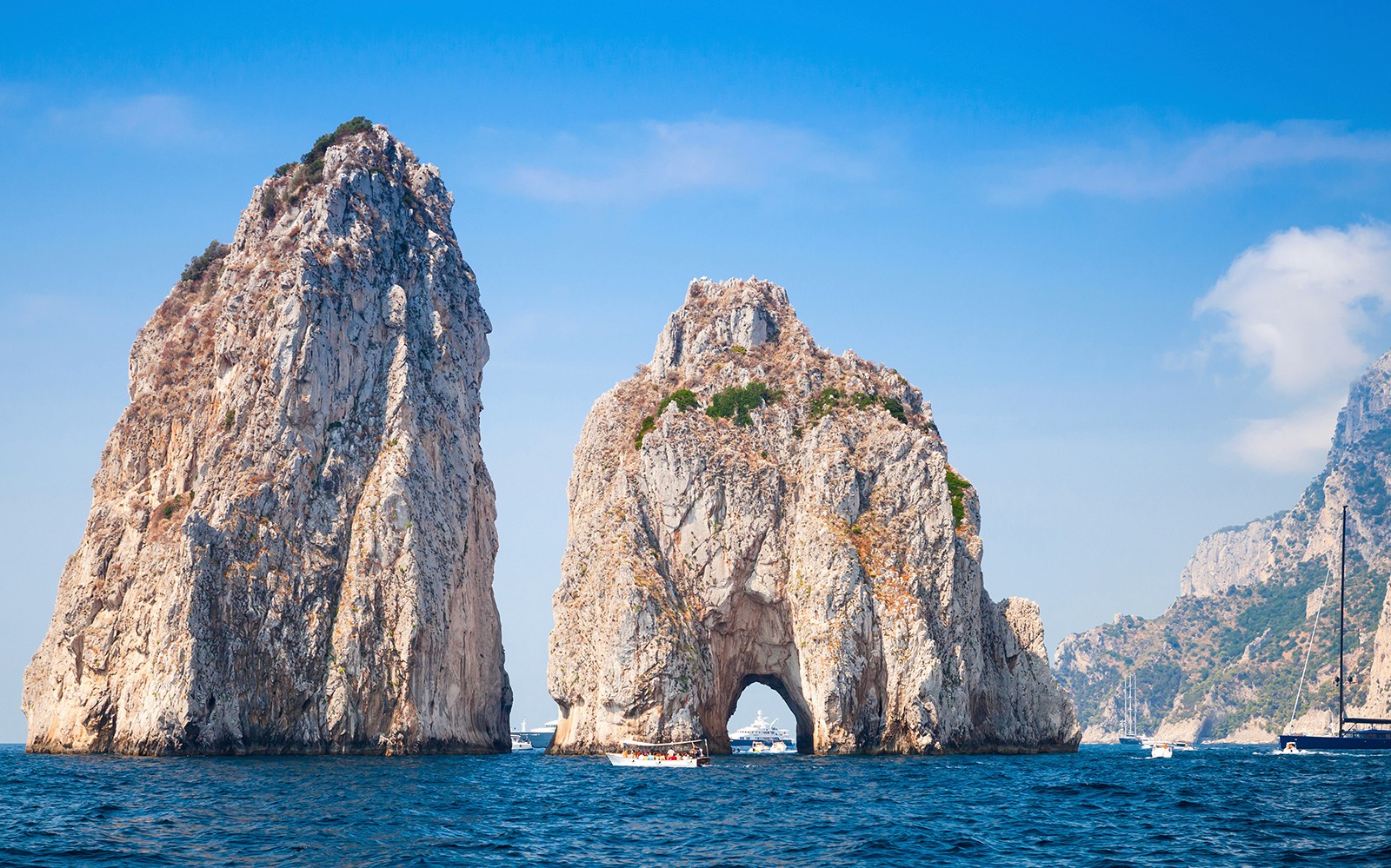 From Naples/Pompeii: Capri and Blue Grotto Day Trip
