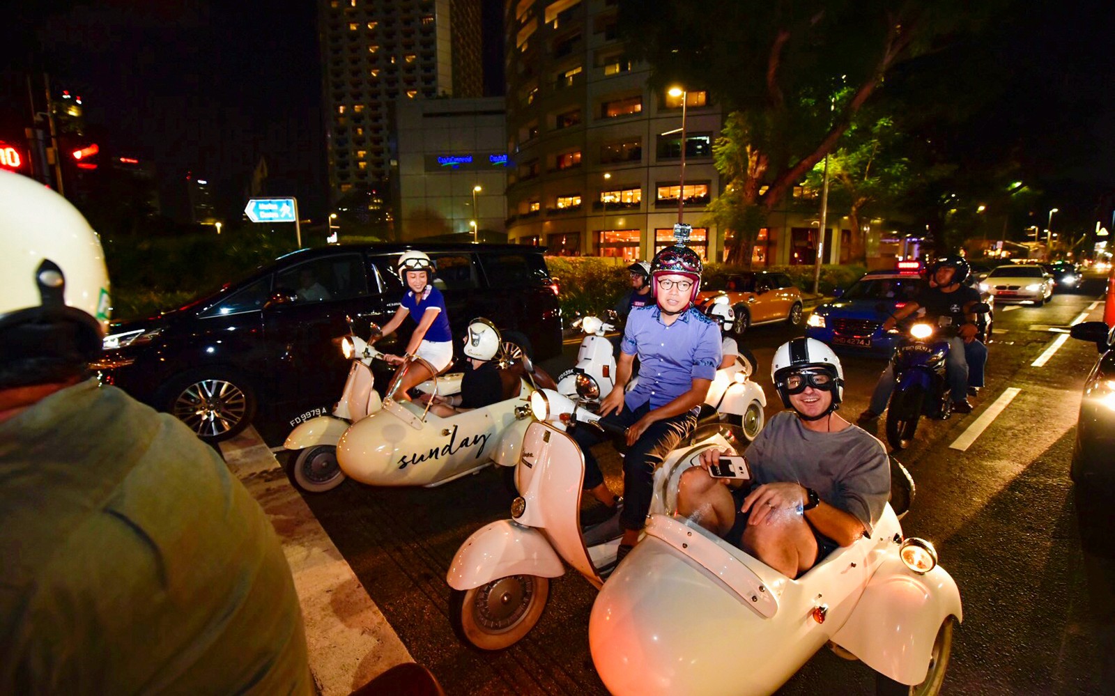 Singapore Vintage Vespa Sidecar Night Tour — gallery 5