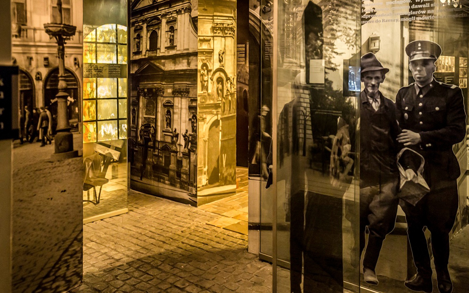 Jewish Quarter Kazimierz & Schindler's Factory Guided Tour 