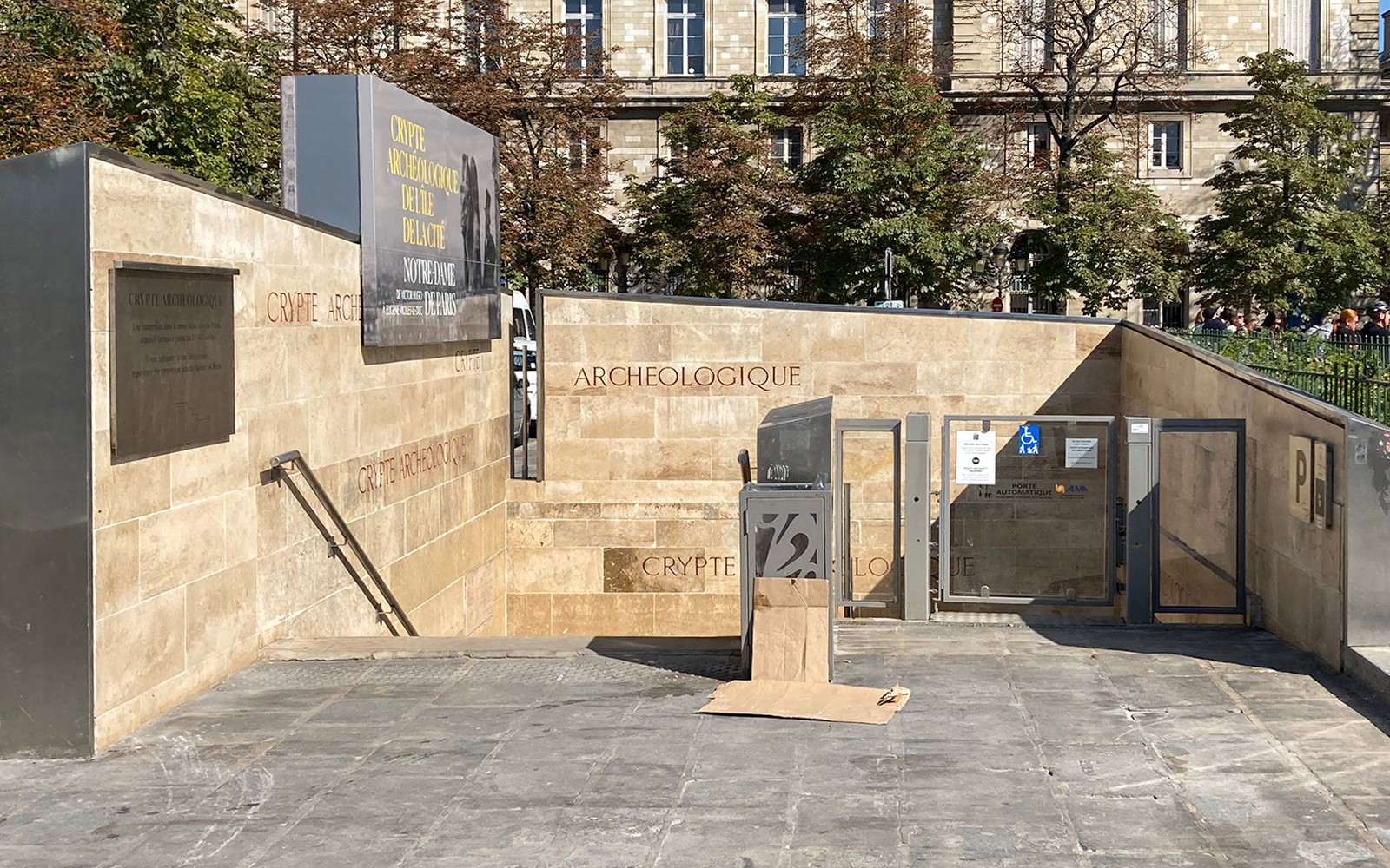 Archeological Crypt of Île de la Cité Entry Tickets — gallery 3