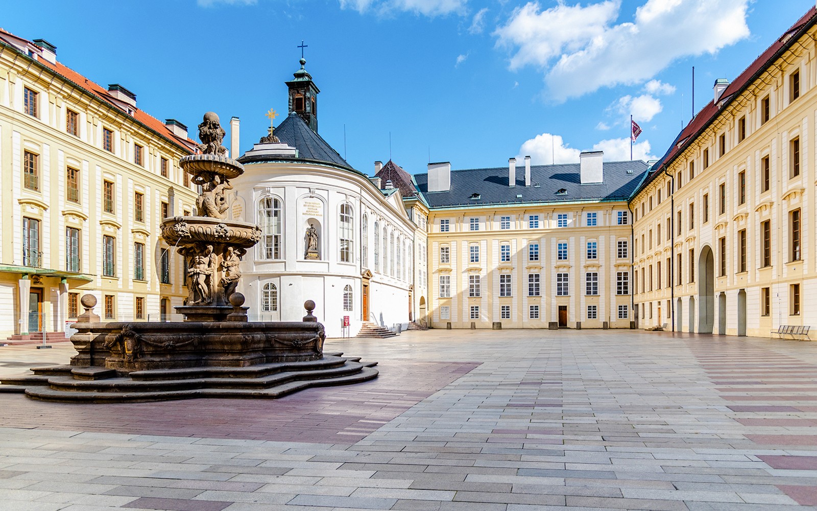 Get&Go: Prague Castle Ticket & E-Guide + Discount Vouchers — gallery 4