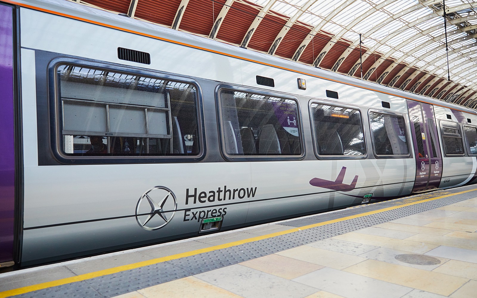 Heathrow Express with Advance Booking Discount: One-Way Train Transfers between Heathrow Airport & London Paddington