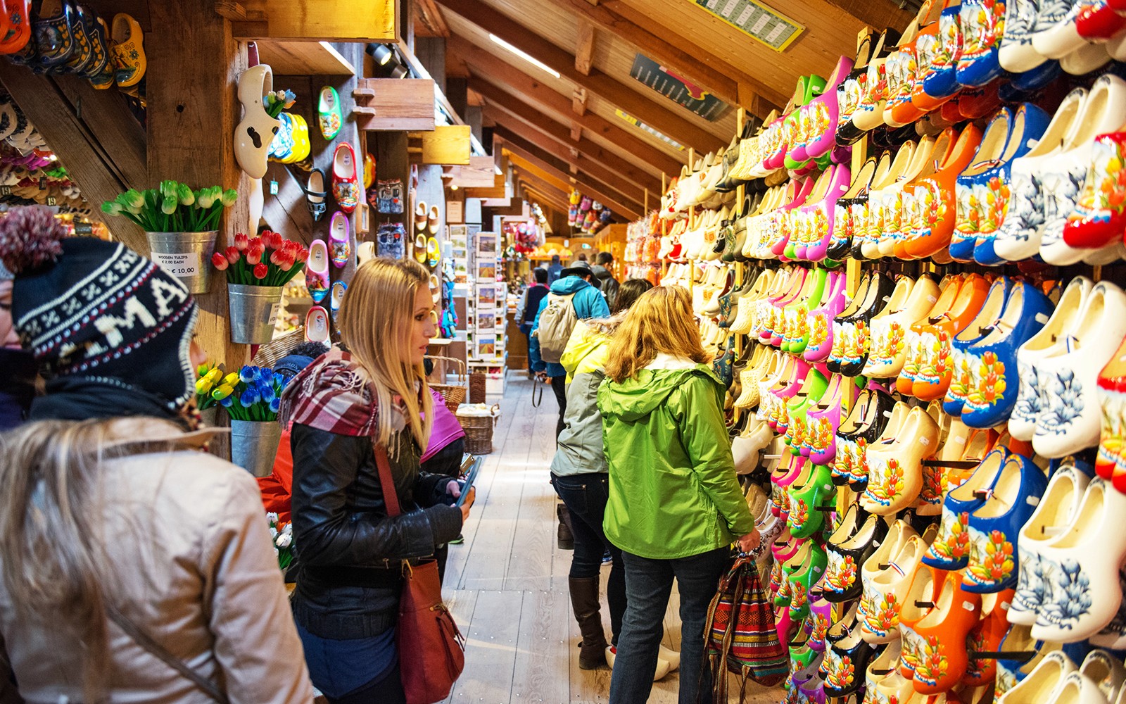From Amsterdam: Zaanse Schans, Volendam, and Marken Guided Tour — gallery 5