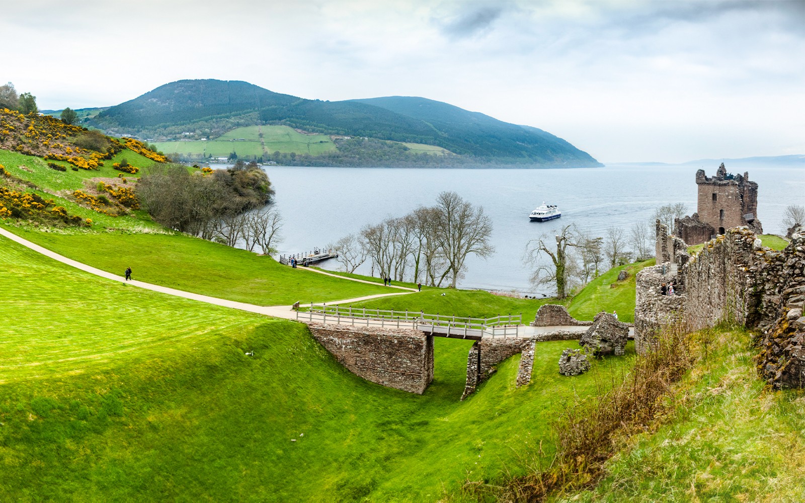From Edinburgh: Loch Ness, Glencoe & The Highlands Day Trip