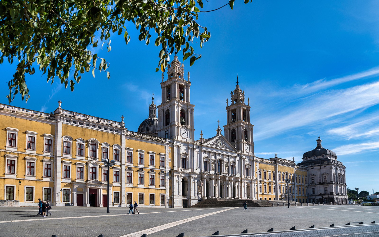 National Palace of Mafra Entry Tickets with Optional Lisbon Card