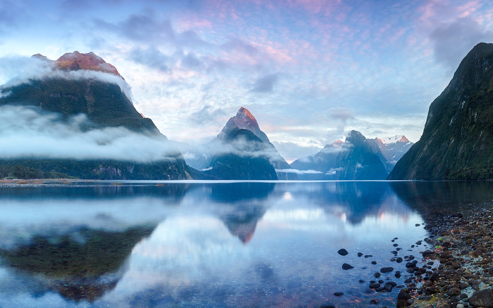 From Te Anau: Milford Sound Day Trip with Cruise & Return Transfers