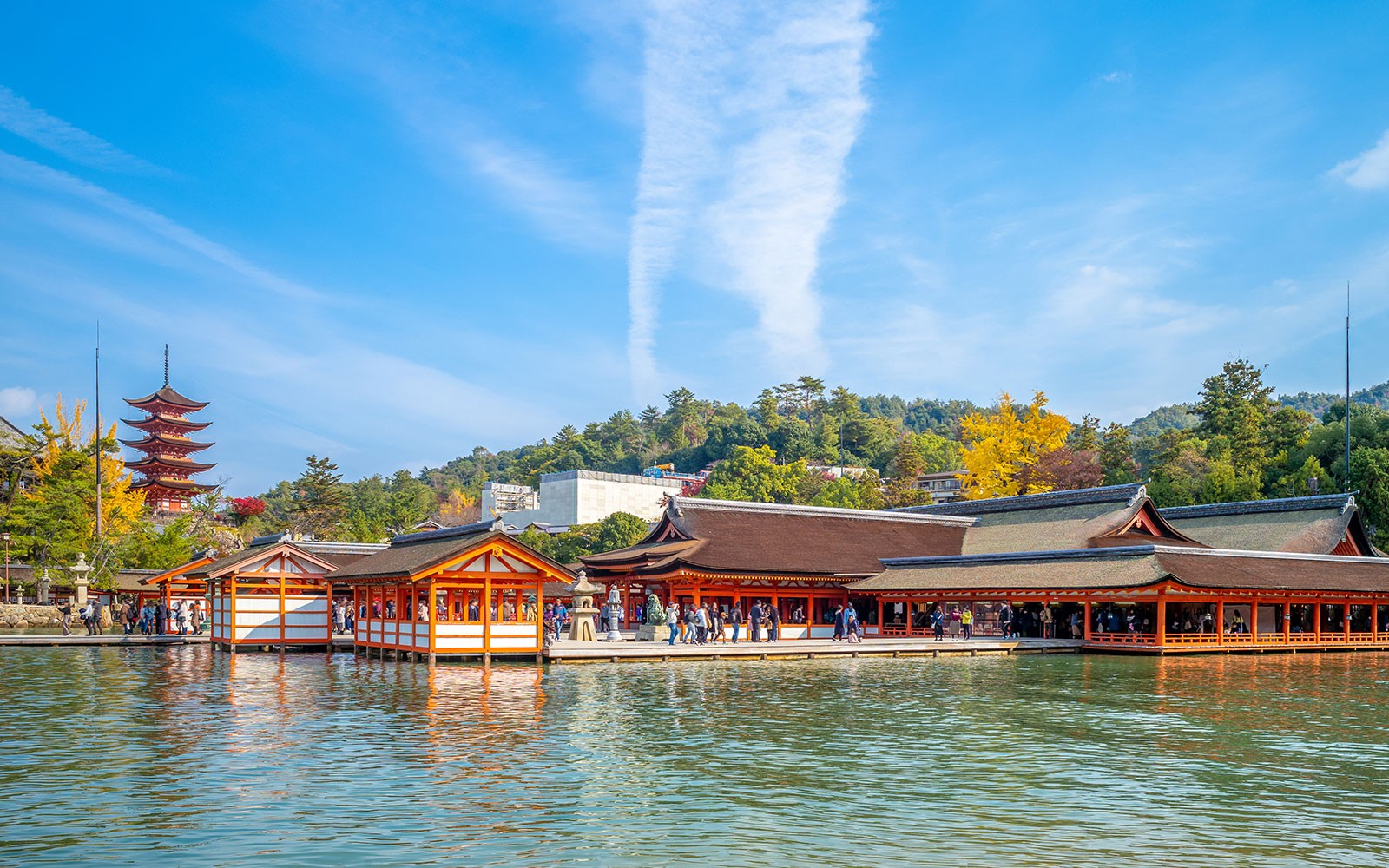 Guided Bus Tour of Hiroshima and Miyajima with Lunch