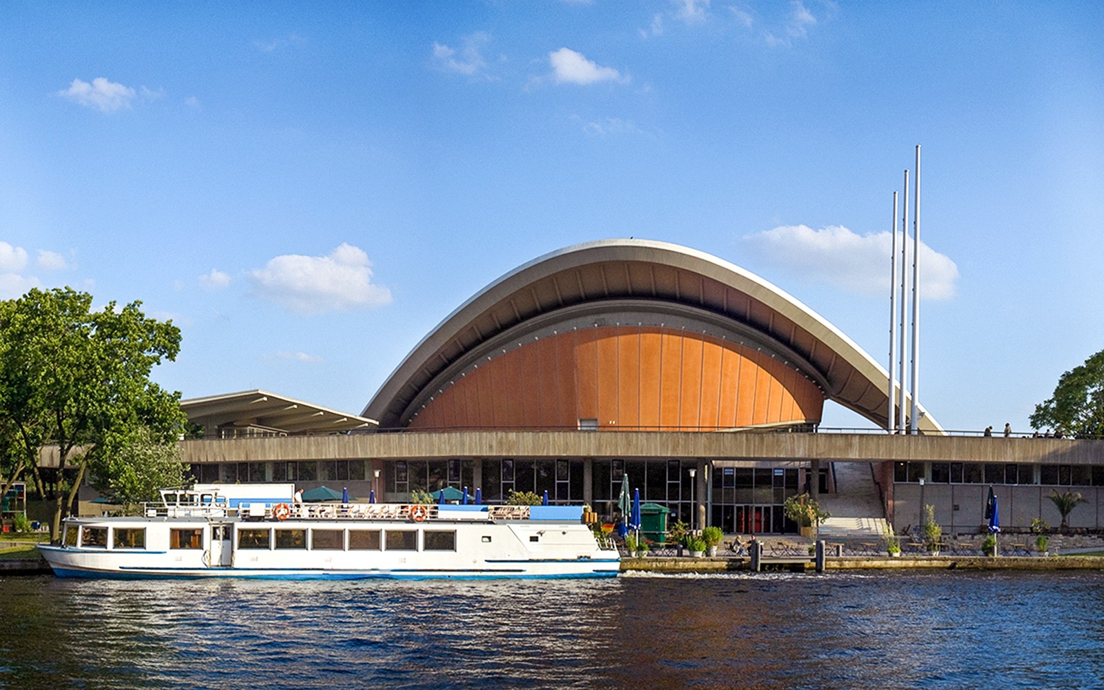 3.25-Hour Spree & Landwehrkanal Boat Tour — gallery 3