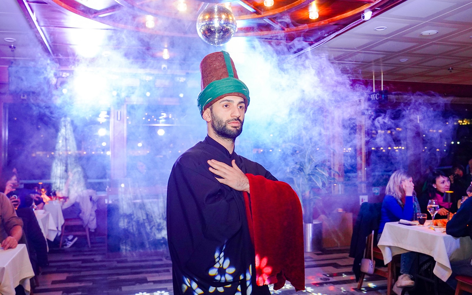 Bosphorus 4-Course Dinner Cruise with Live Show & Private Table