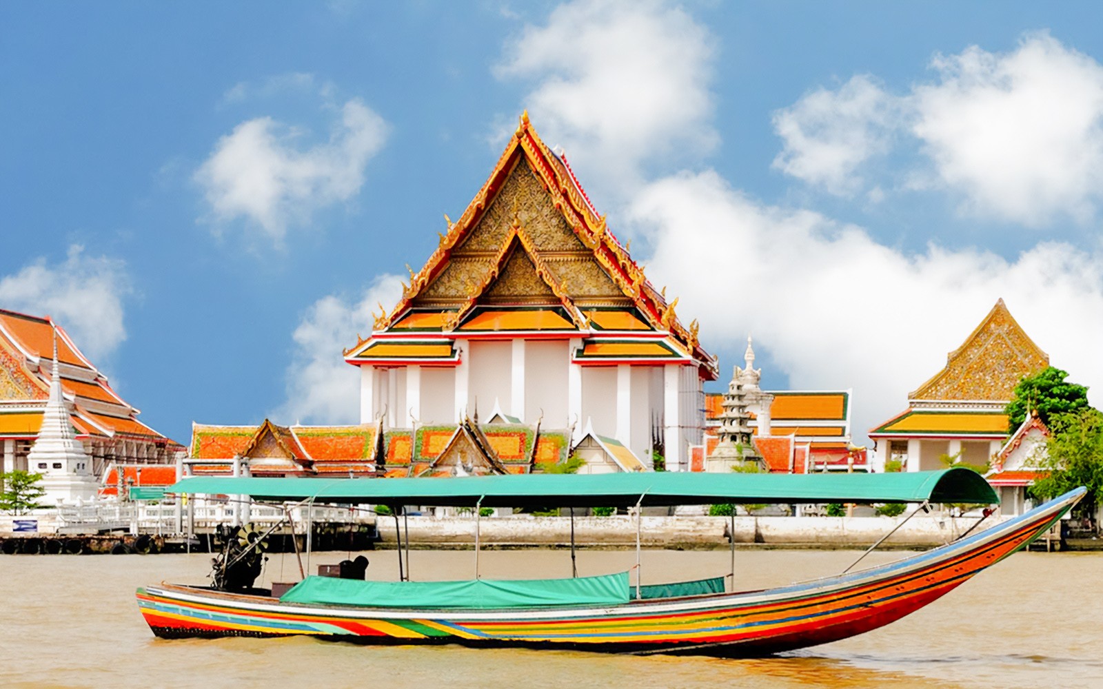 Bangkok Canal Tours – Chao Phraya River and Wat Arun Temple by Long Tail Boat
