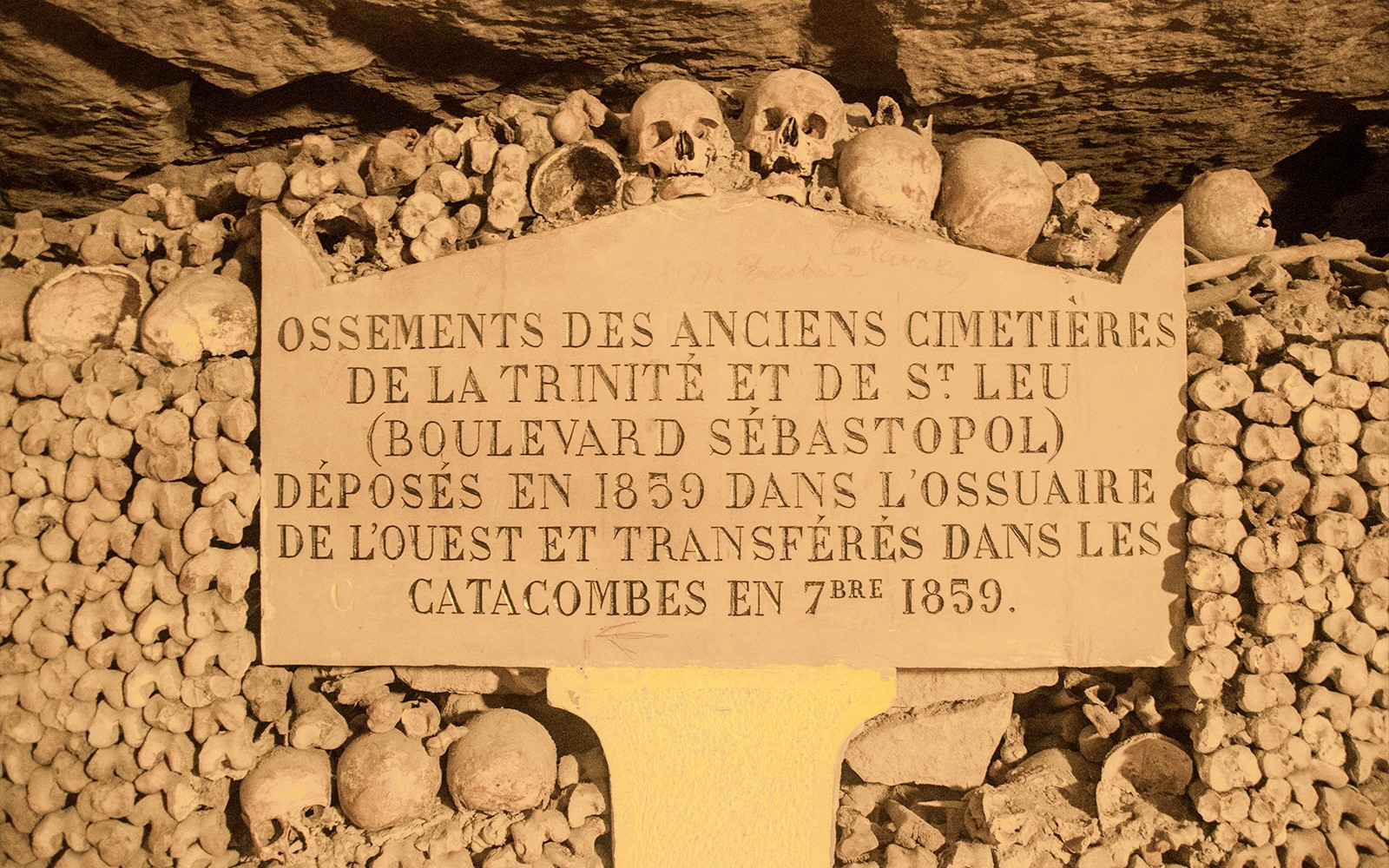 Paris Catacombs English Guided Tour — gallery 4