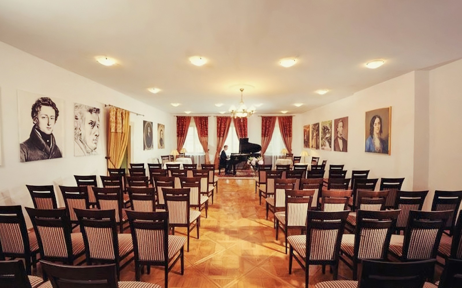 Evening Chopin Piano Concert at Chopin Gallery with a Glass of Wine — gallery 4