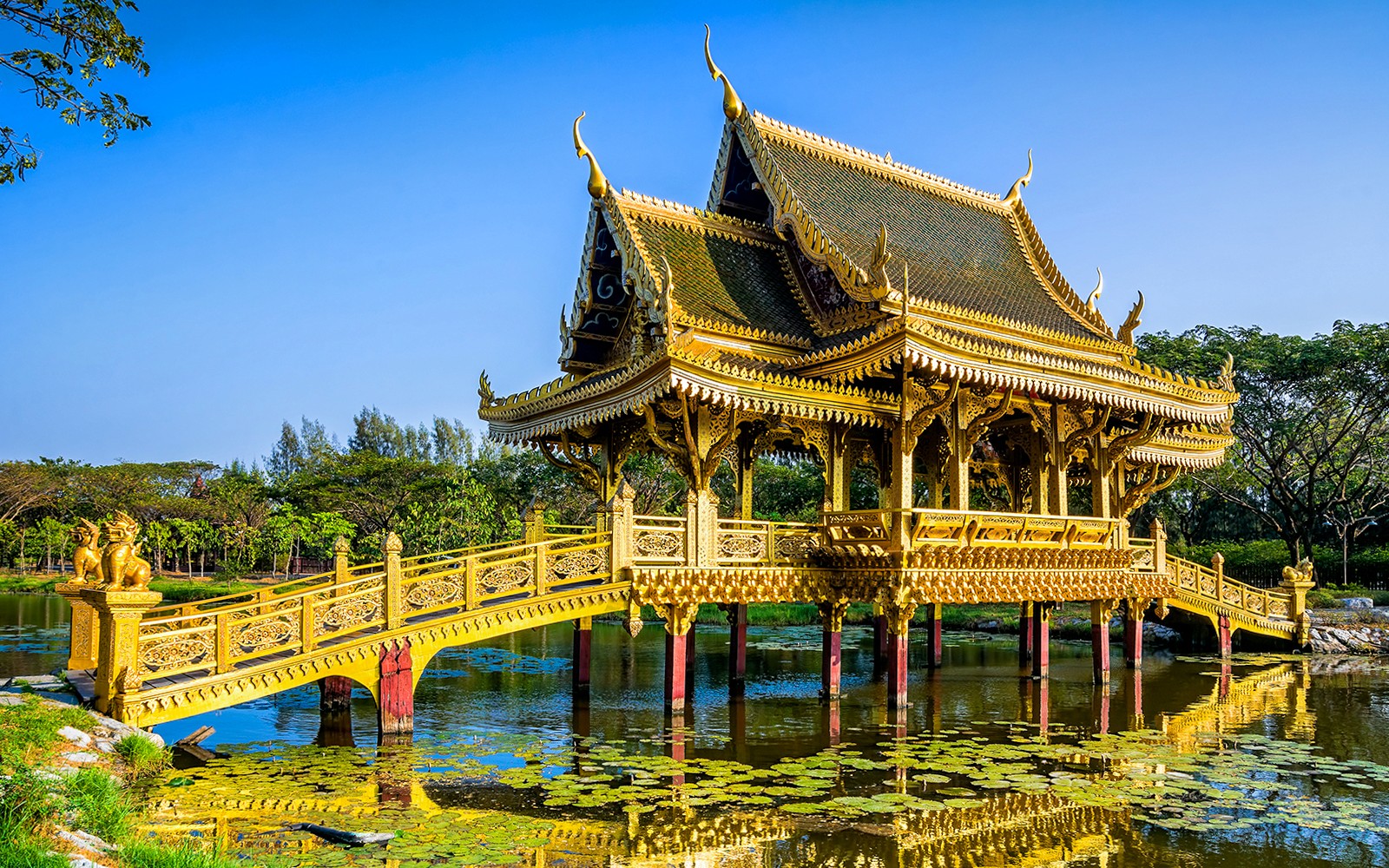 Ancient City & Erawan Museum Tickets with Thai Costumes & Free Audio Guide — gallery 2