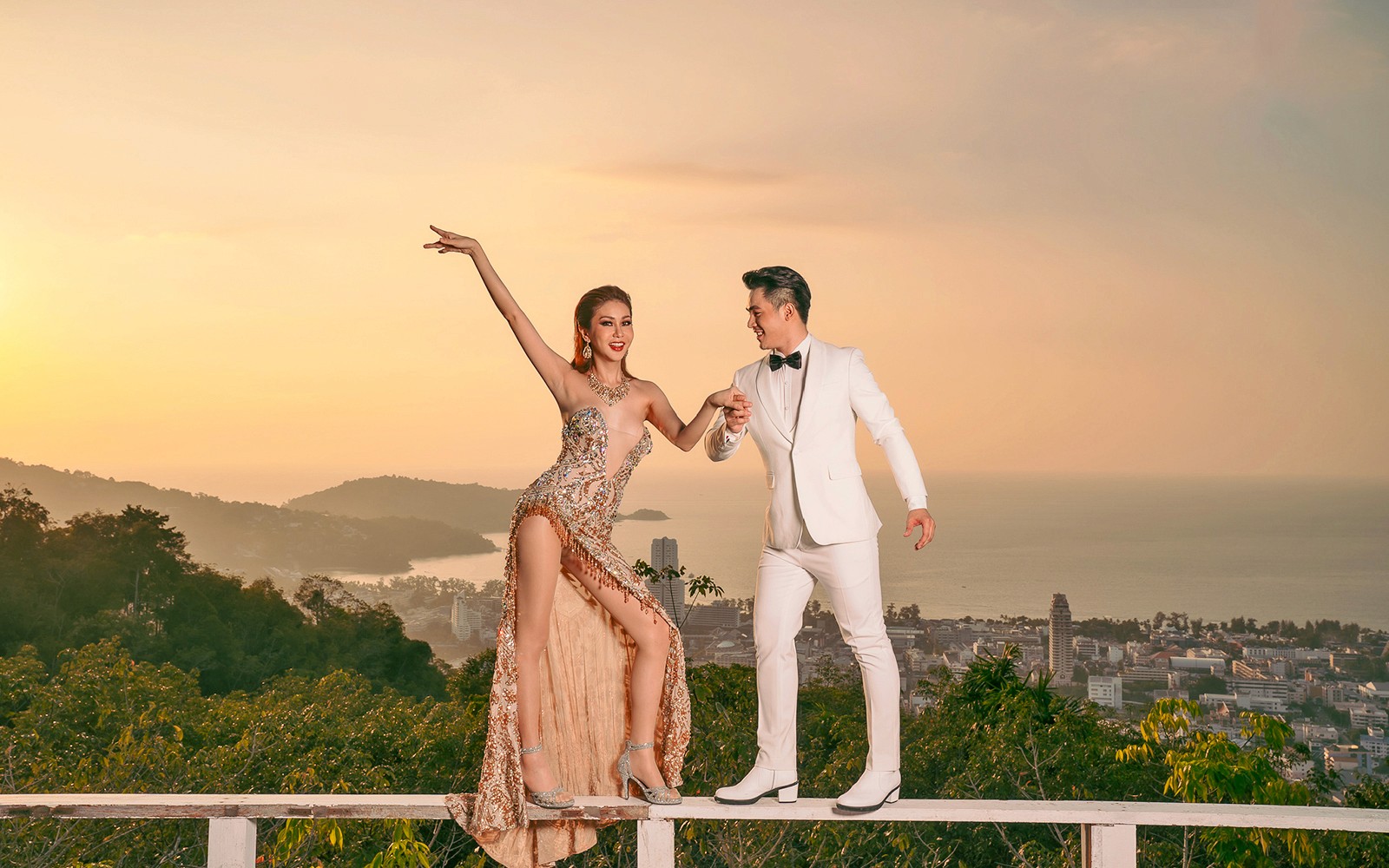 Tickets to Simon Cabaret Show 