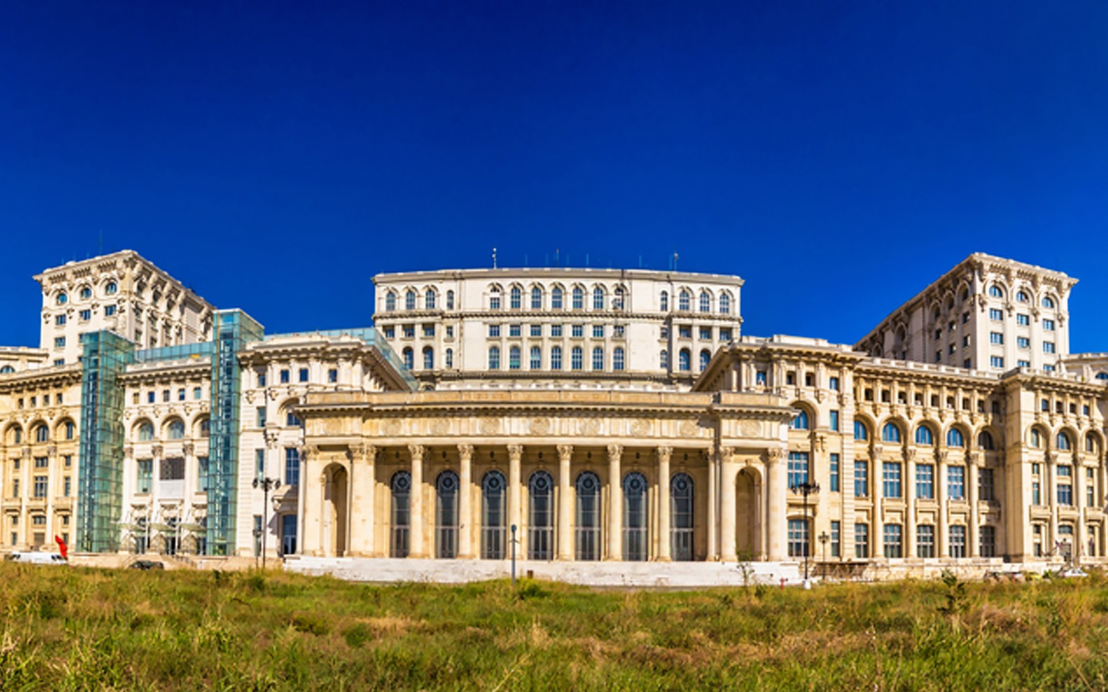 Romania: Visiting Bucharest on a Private City Sightseeing Tour — gallery 1