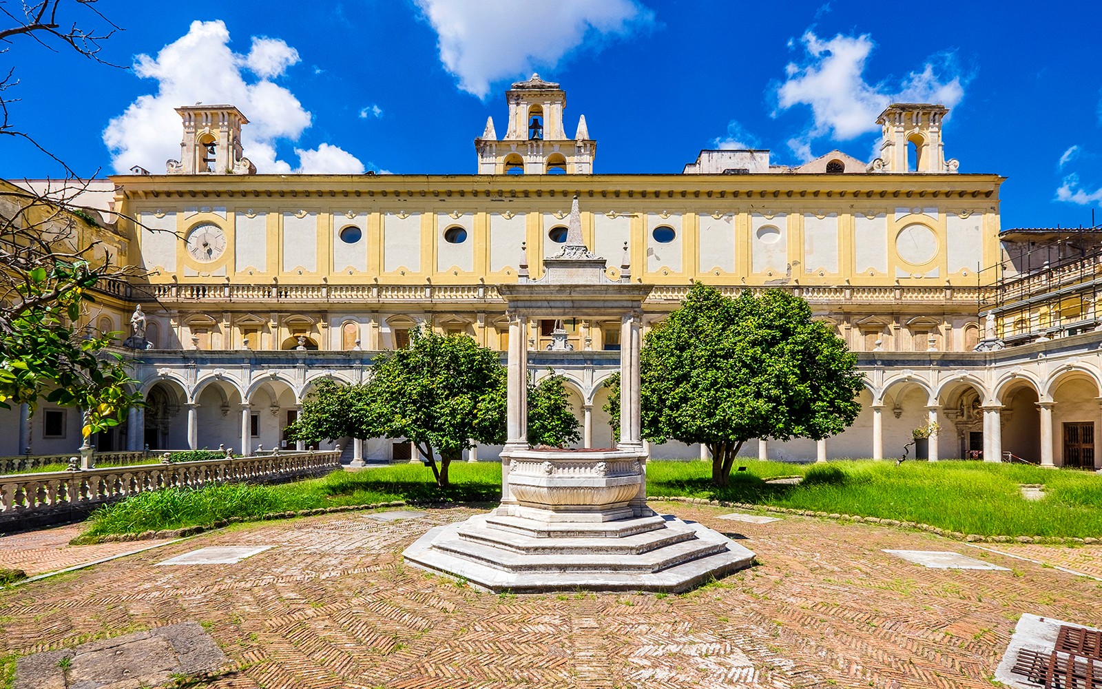 Castel Sant'Elmo and Certosa di San Martino Guided Group Tour