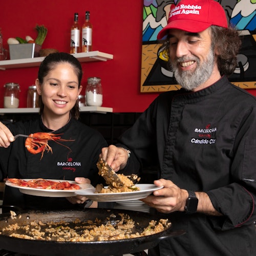 Barcelona: Premium Tapas & Paella Cooking Class