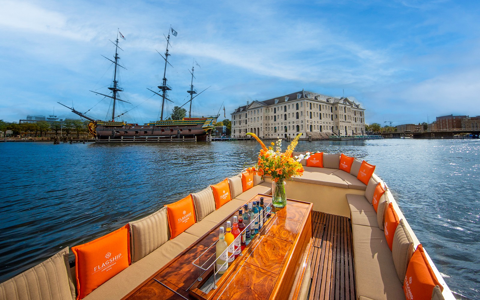 Amsterdam: 1-Hour Canal Cruise with Unlimited Drinks Option — gallery 2