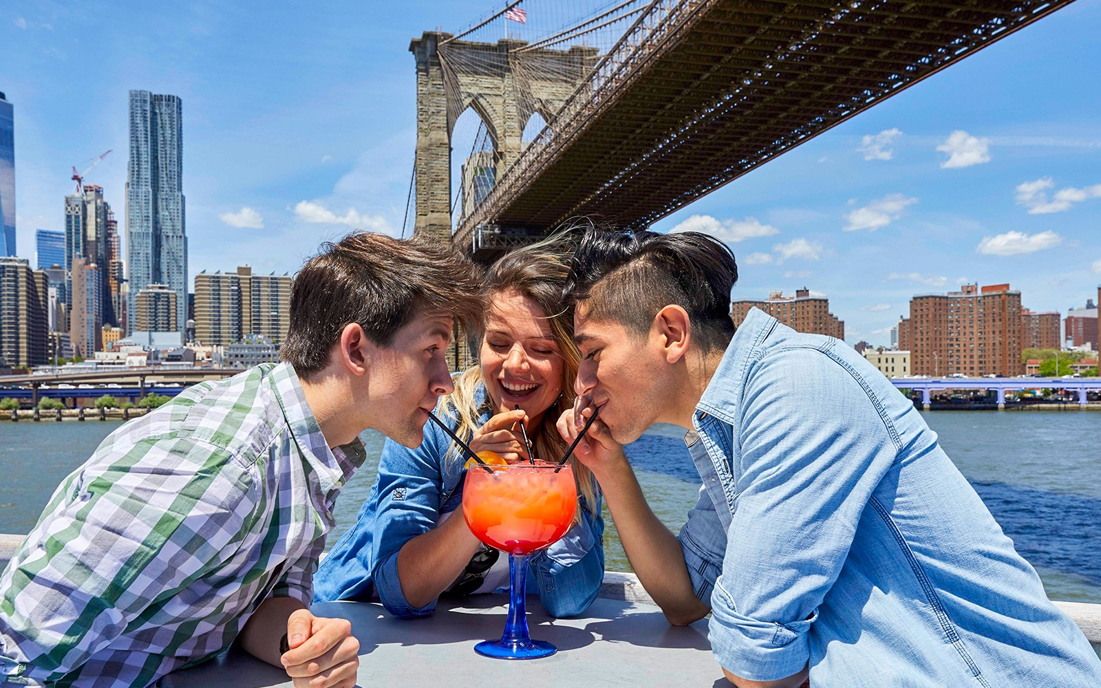 Sunday Bottomless Mimosa Buffet Brunch New York Cruise — gallery 3