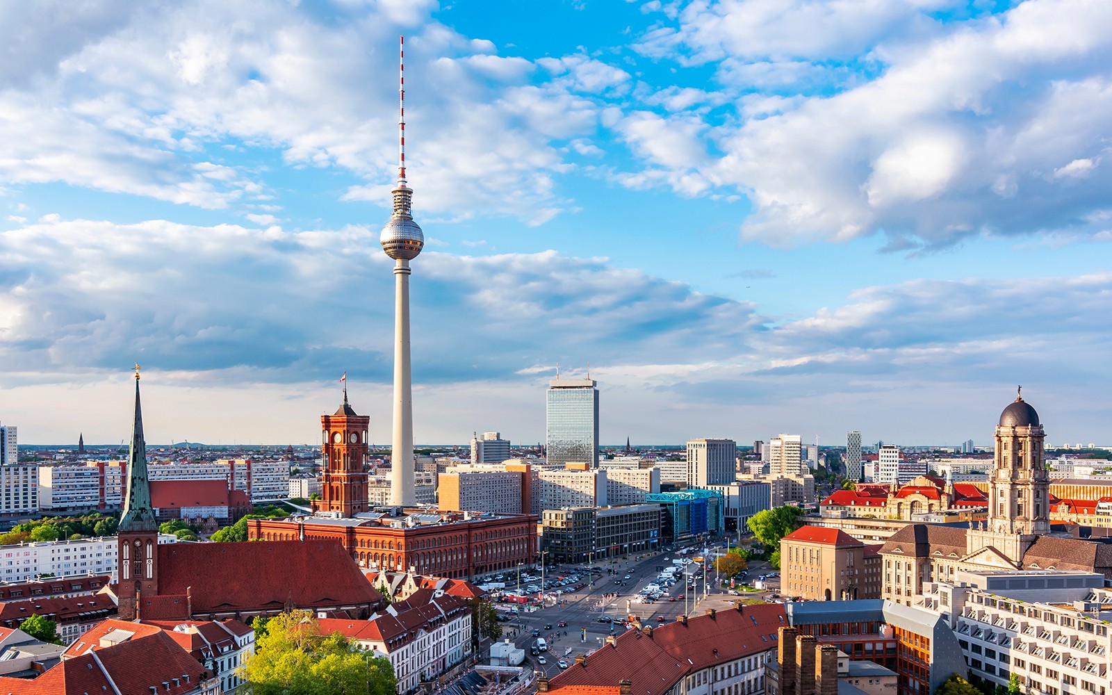 Berlin TV Tower Entry Tickets with Meals & Drinks