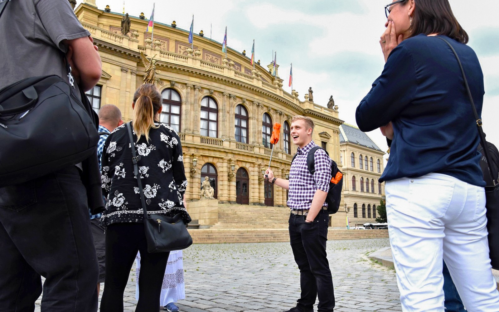 Prague Guided Tour with River Cruise, Czech Lunch & Drinks — gallery 1
