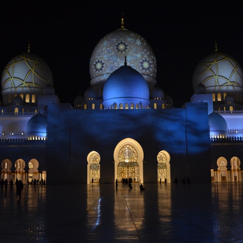 Half-Day Trip from Dubai: Sheikh Zayed Grand Mosque Express Entry — gallery 4